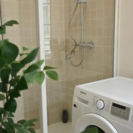 Renove Hyper Centre Apartman *